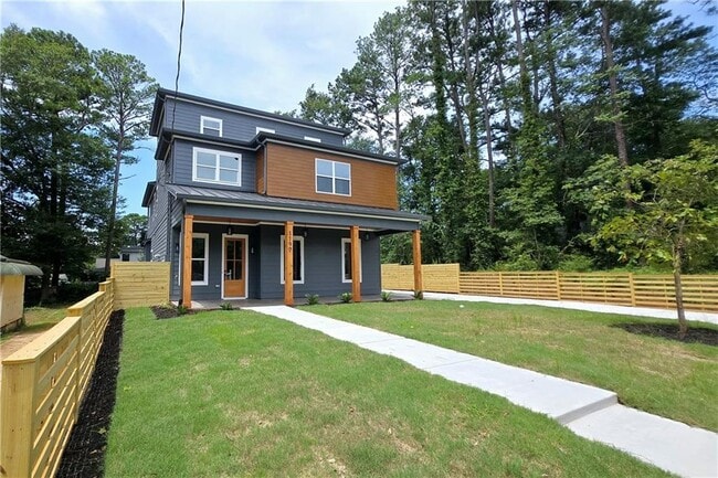 Building Photo - 1197 Avondale Ave SE