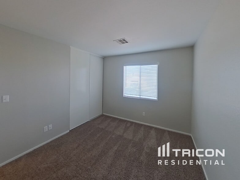 Building Photo - 696 Moonlight Mesa Dr