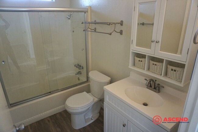 Building Photo - 326 Belle Ave