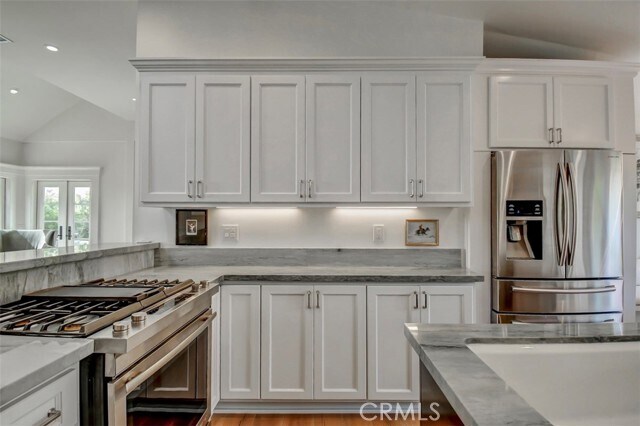 Building Photo - 521 Seaview St