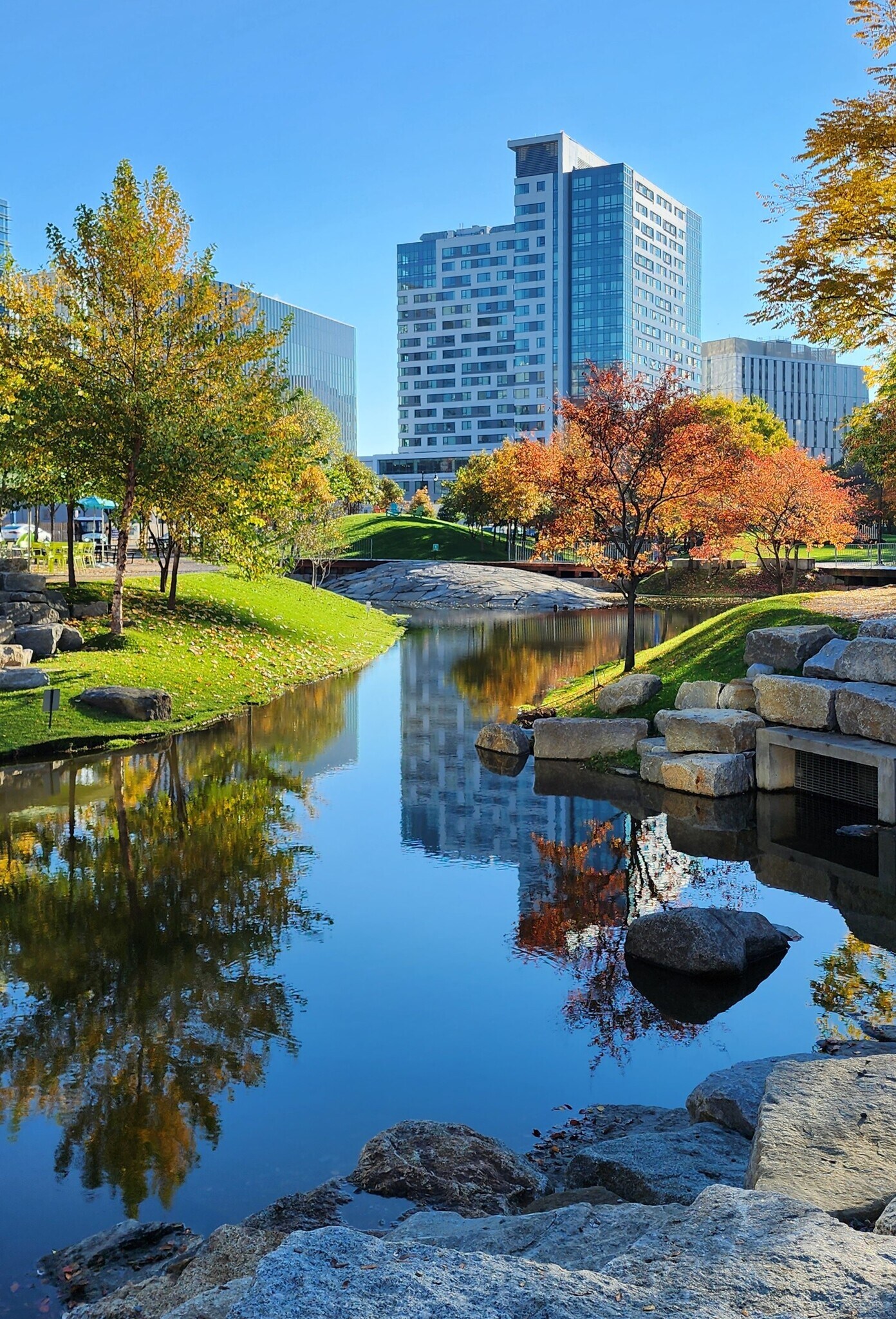 Building Photo - 1 Earhart St