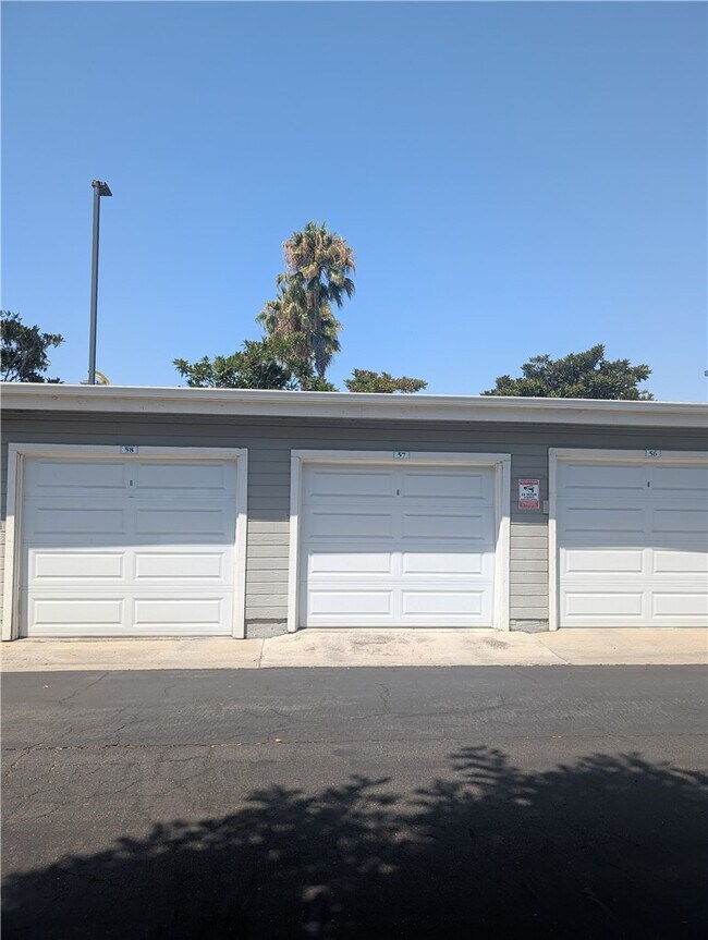 Building Photo - 3500 S Greenville St