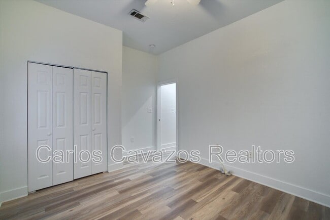 Building Photo - 5513 Victor St