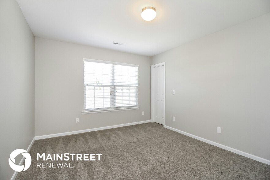 Building Photo - 260 Mount Olivet Dr