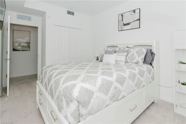 Building Photo - 5835 Double Eagle Cir