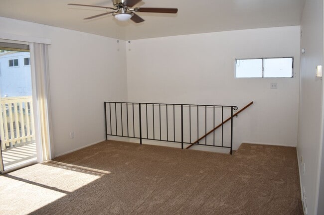 Building Photo - 512-516 N CITRUS AVENUE