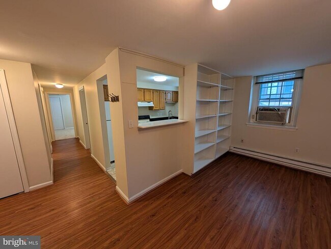 Building Photo - 1332 15th St NW