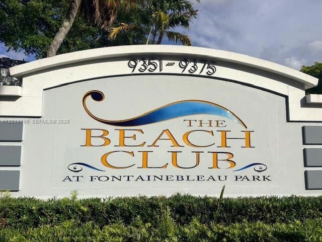 Building Photo - 9375 Fontainebleau Blvd
