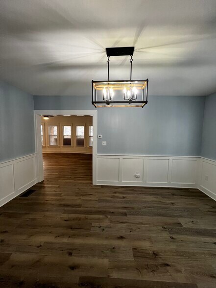 Building Photo - 2835 Avondale Ave