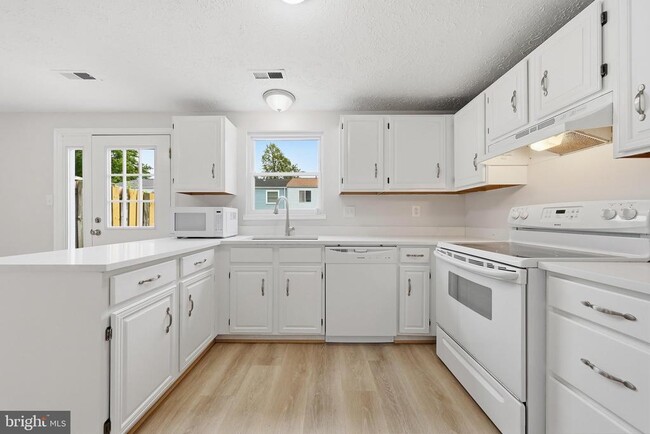 Building Photo - 6711 Kernel Ct