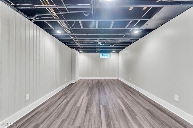 Building Photo - 558 Wring Dr