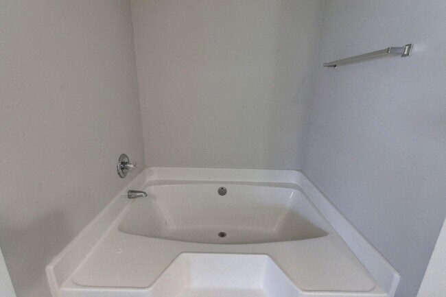 Building Photo - 2664 Shoni Dr