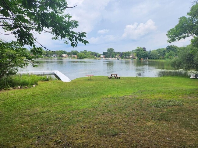 Building Photo - 4896 Harbor Point Dr