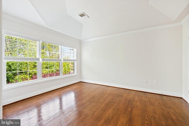 Building Photo - 8342 Broderick Cir