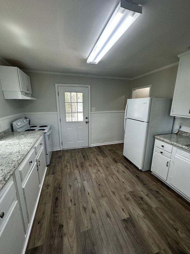 Building Photo - 3BD/1B home near VSU