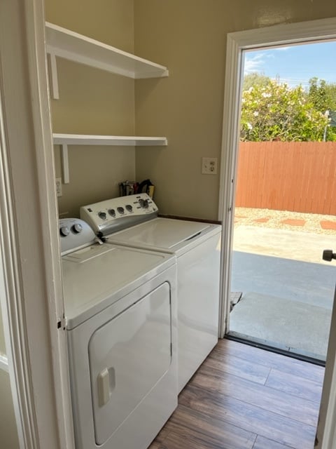 Side by side W/D. - 18033 Glenburn Ave
