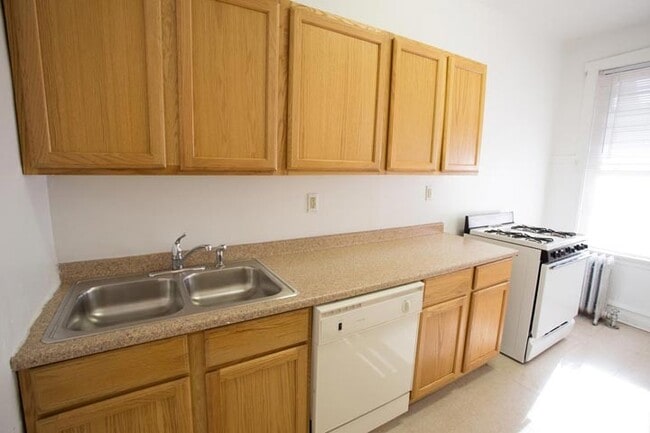 Floorplan - 5300-5308 S. Greenwood Avenue