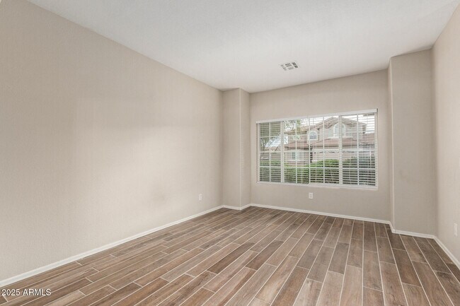 Building Photo - 4522 E Rowel Rd