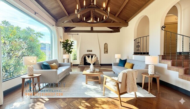 Building Photo - Oakmore 3+ Bedroom Spanish Mediterranean Home