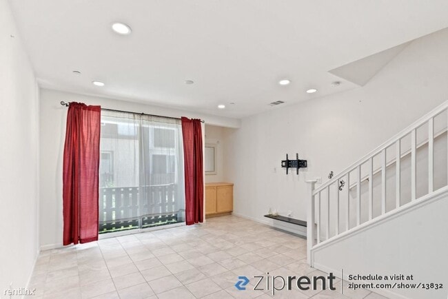 Building Photo - 3 br, 3 bath Condo - 311 Flinder Place, Sa...