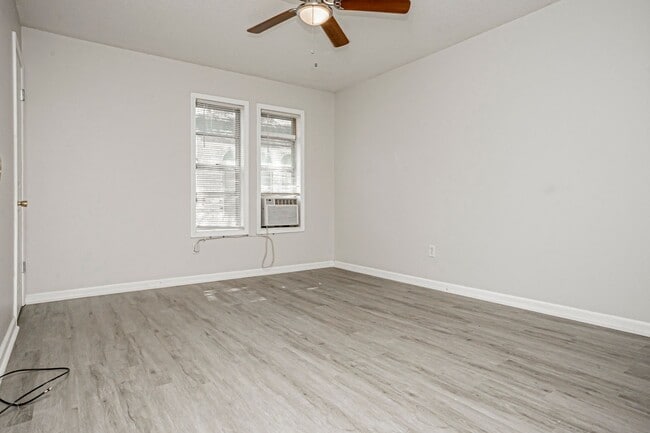 Building Photo - 1103 S Jackson St