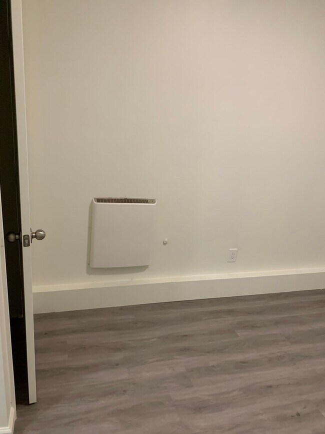 Building Photo - Dunn