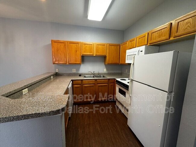 Building Photo - 400 W Glade Rd