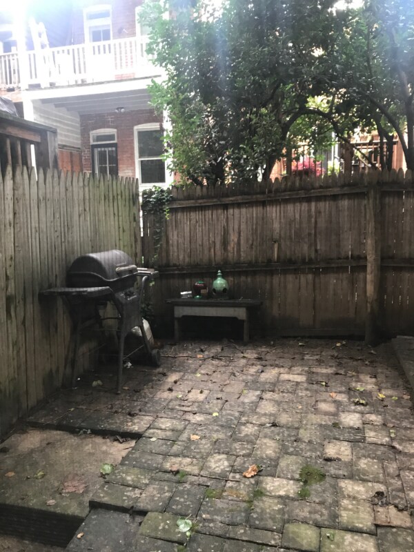 Building Photo - 1653 Park Rd NW