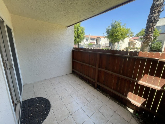 Building Photo - 23629 Golden Springs Dr