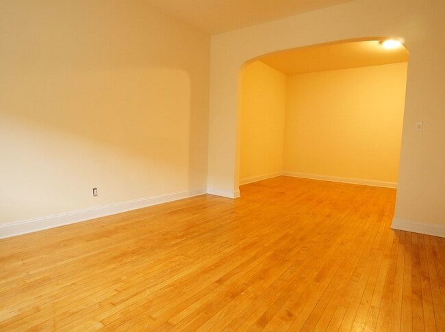 Building Photo - 2651 N Milwaukee Ave