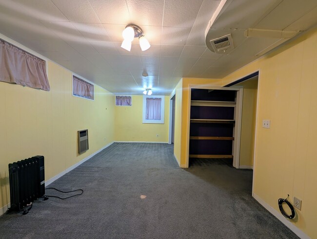 Building Photo - 212 3rd Ave N