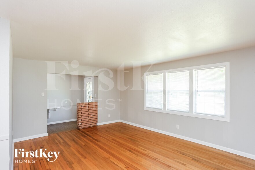 Building Photo - 3424 Chaffin Dr