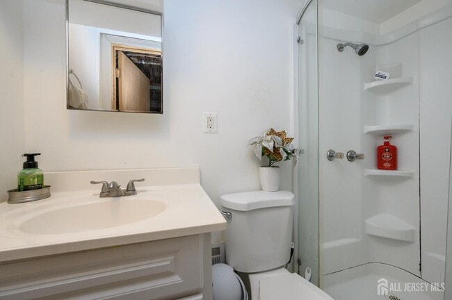 Building Photo - 1 Ovington Ave