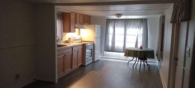 Building Photo - 4510 Granada Ave