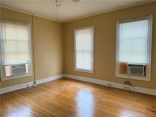 Building Photo - 1201 Clark St