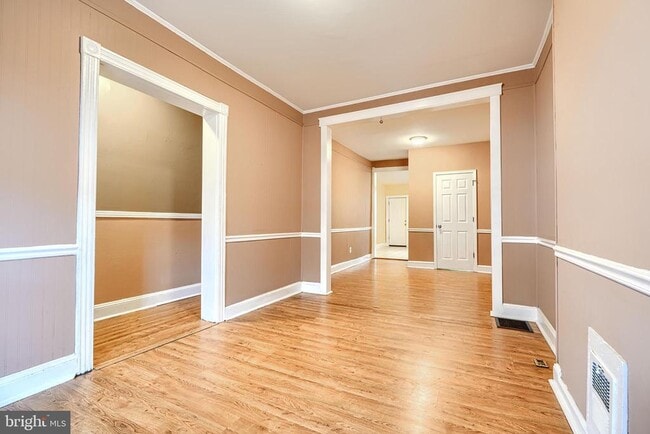 Building Photo - 2715 E Monument St