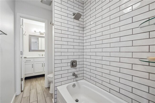 Building Photo - 2565 Chestea Dr NE