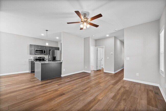 Building Photo - 54 E Fork Dr