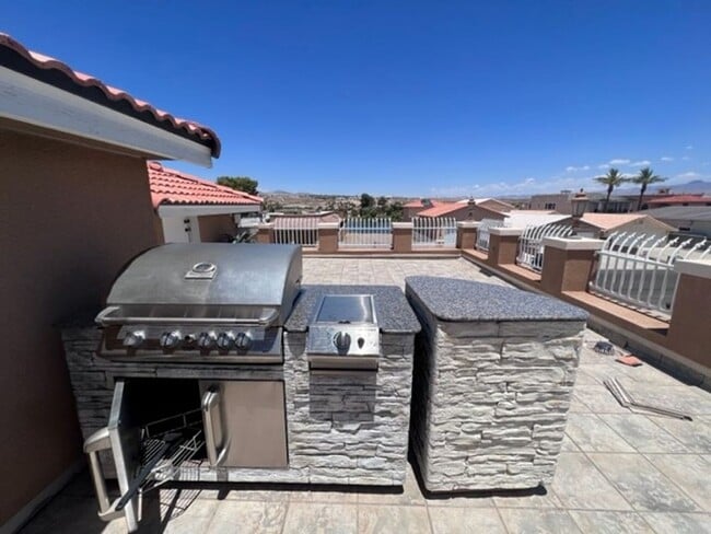 Building Photo - 3BR 2Ba Boat Deep Hightop Garage & Colorado River Views