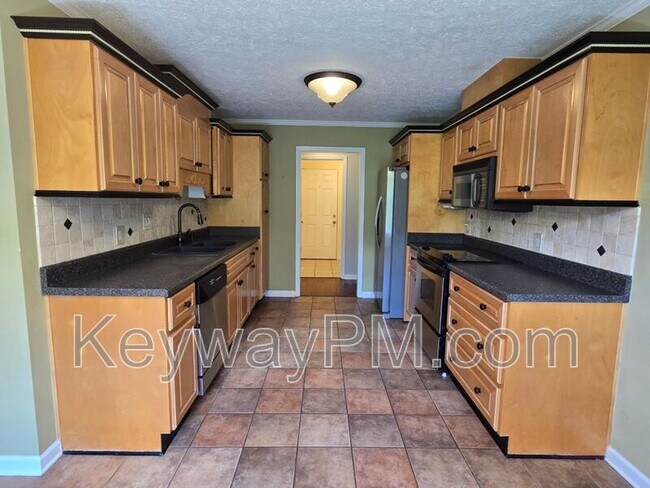 Building Photo - 5006 Fieldcrest Dr