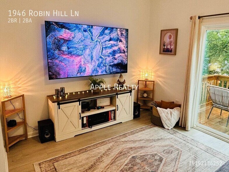 Building Photo - 1946 Robin Hill Ln