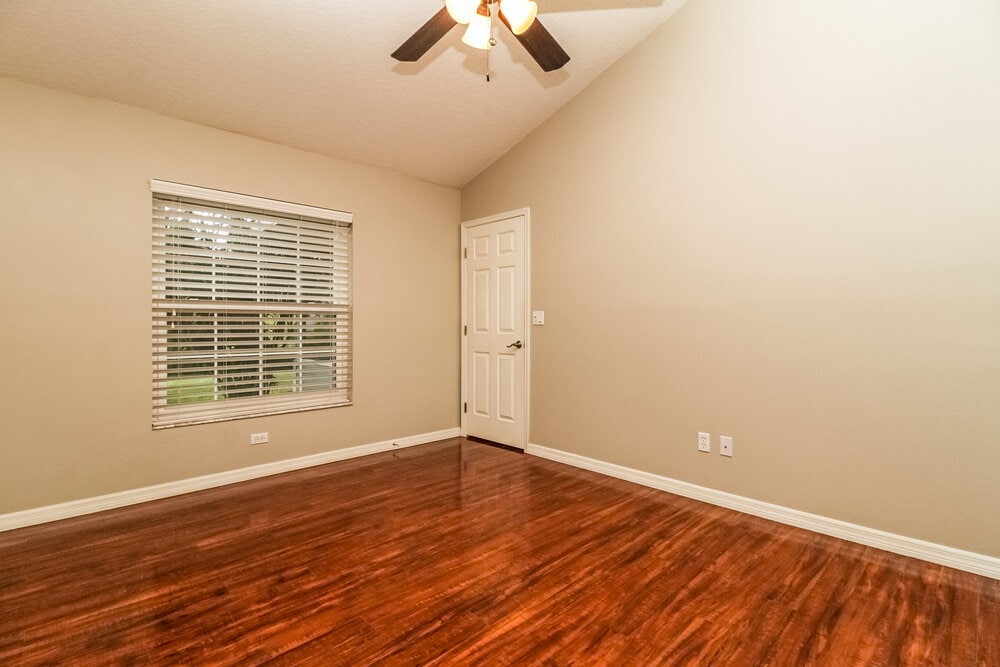Building Photo - 1215 Creek Woods Cir