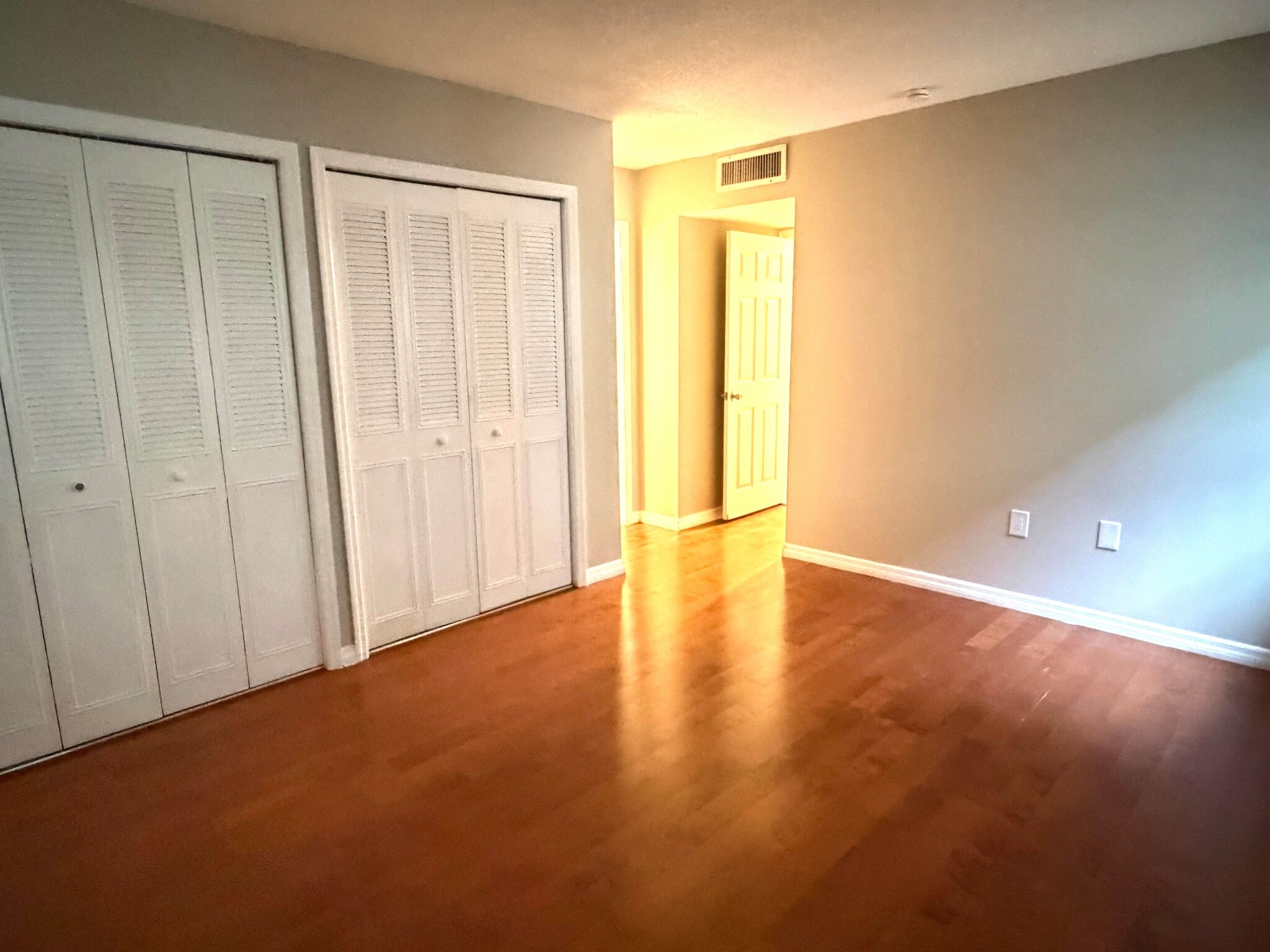 Building Photo - 701 SW 75th St