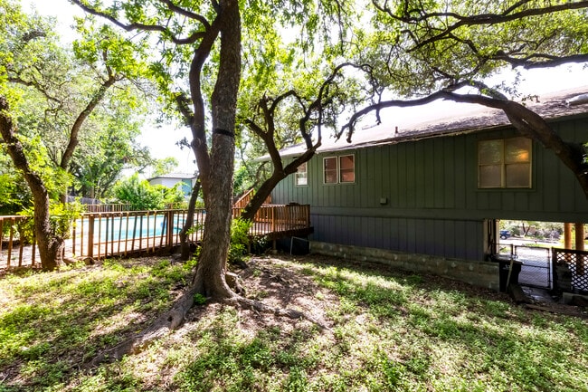 Building Photo - 208 Westhaven Dr