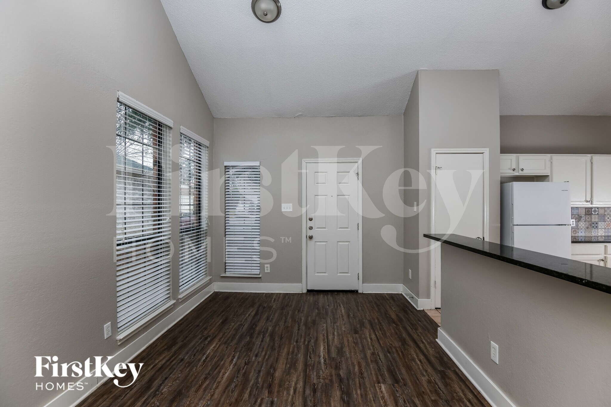 Building Photo - 4213 Amy Dr
