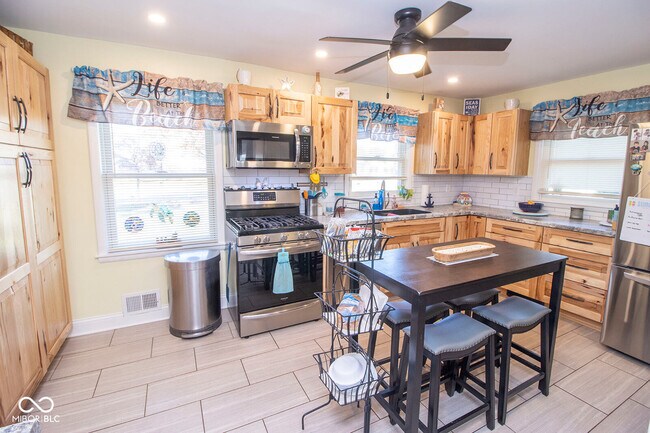 Building Photo - 1799 Conner St