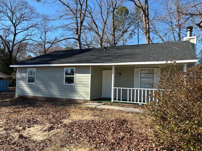 Building Photo - Go Yard!