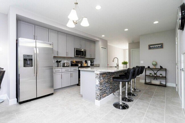 Building Photo - 4704 Terra Esmeralda Dr