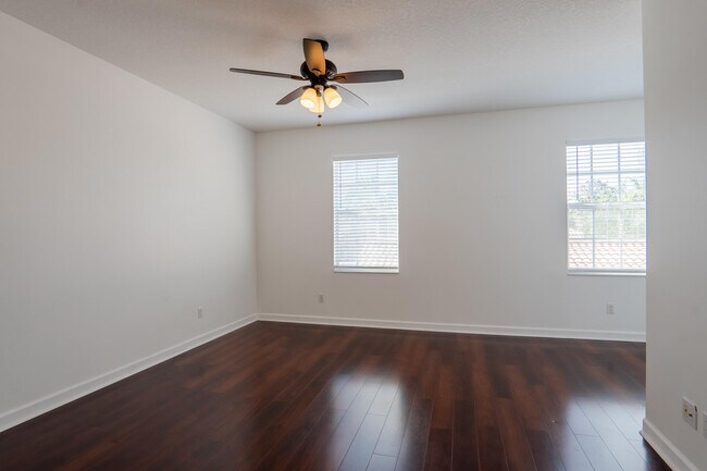 Building Photo - 186 Soriano Dr
