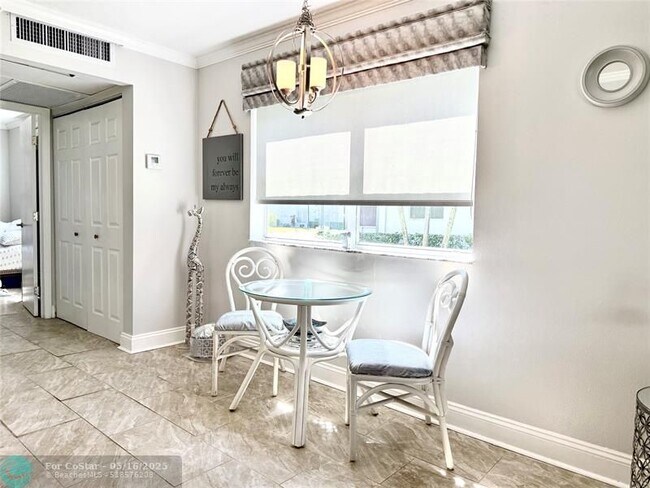 Building Photo - 342 Flanders Dr